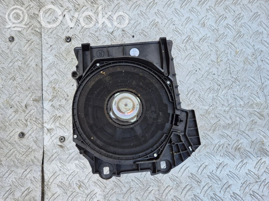 BMW 5 F10 F11 Subwoofer 