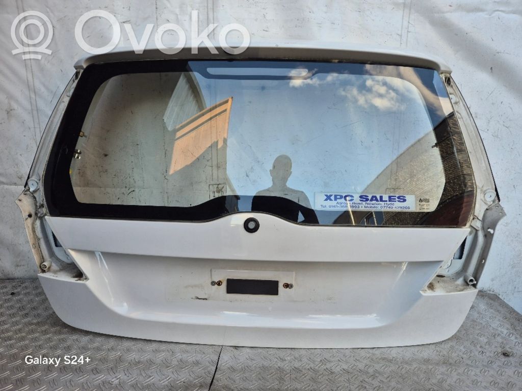 Volvo V70 Tailgate/trunk/boot lid 