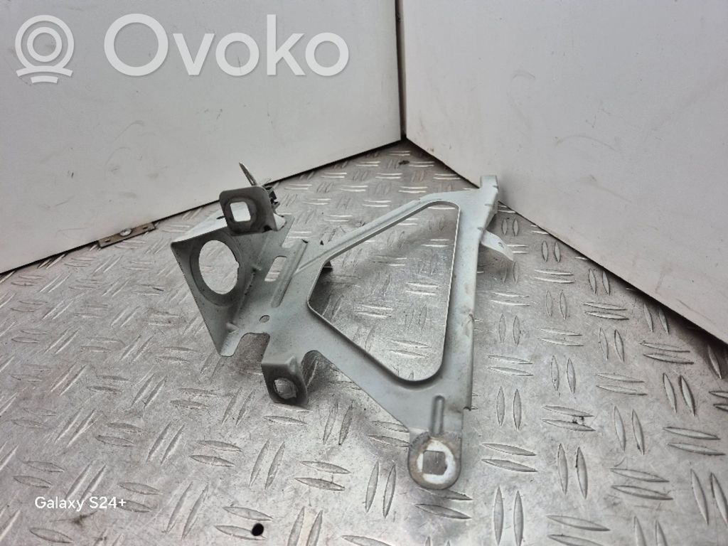 BMW 7 F01 F02 F03 F04 Lokasuojan kannake 