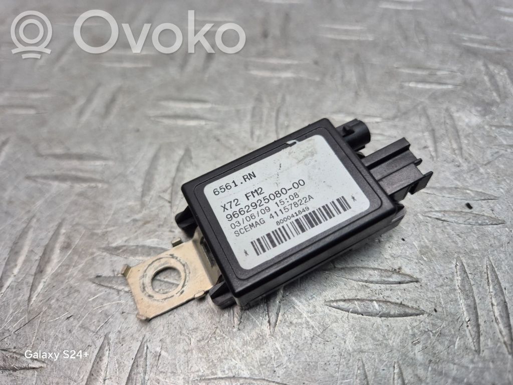 Citroen C5 Antenos stiprintuvas 