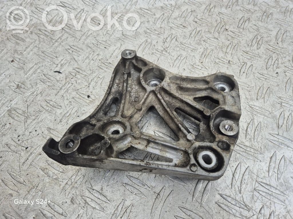 Opel Antara A/C compressor mount bracket 