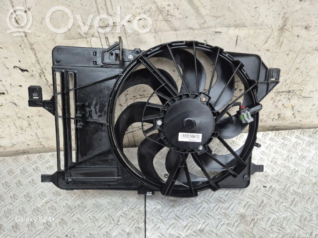 Ford Focus Electric radiator cooling fan 