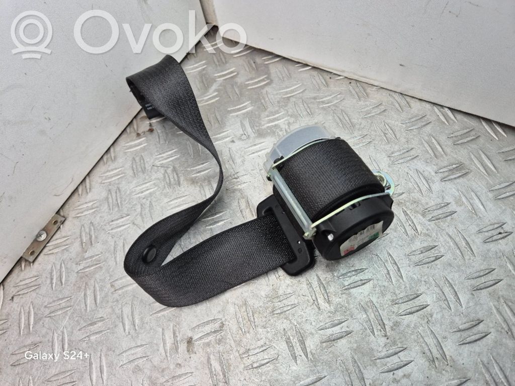 Opel Astra J Rear seatbelt 