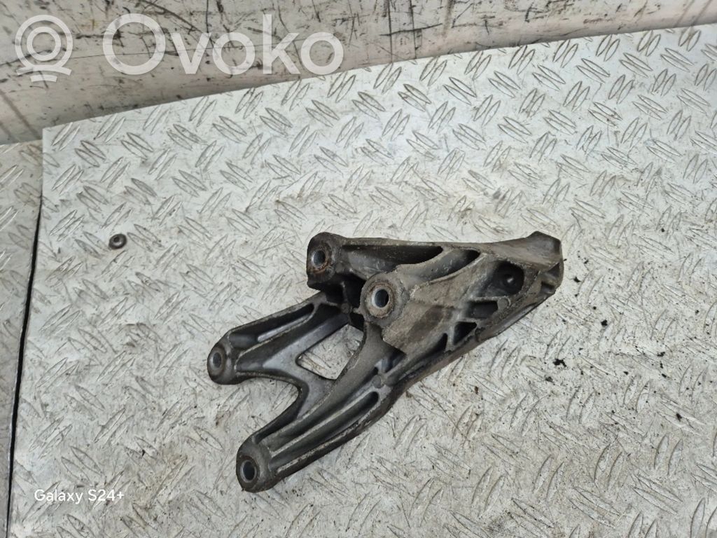 Audi A5 8T 8F Engine mounting bracket 