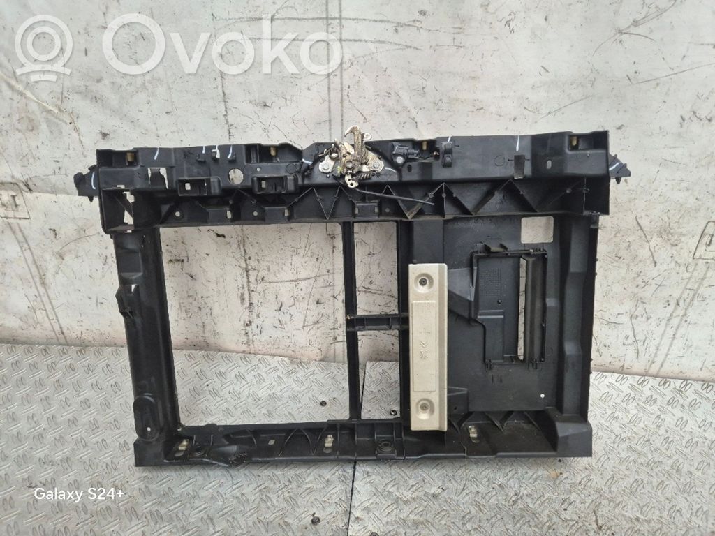 Opel Crossland X Radiatoru panelis 