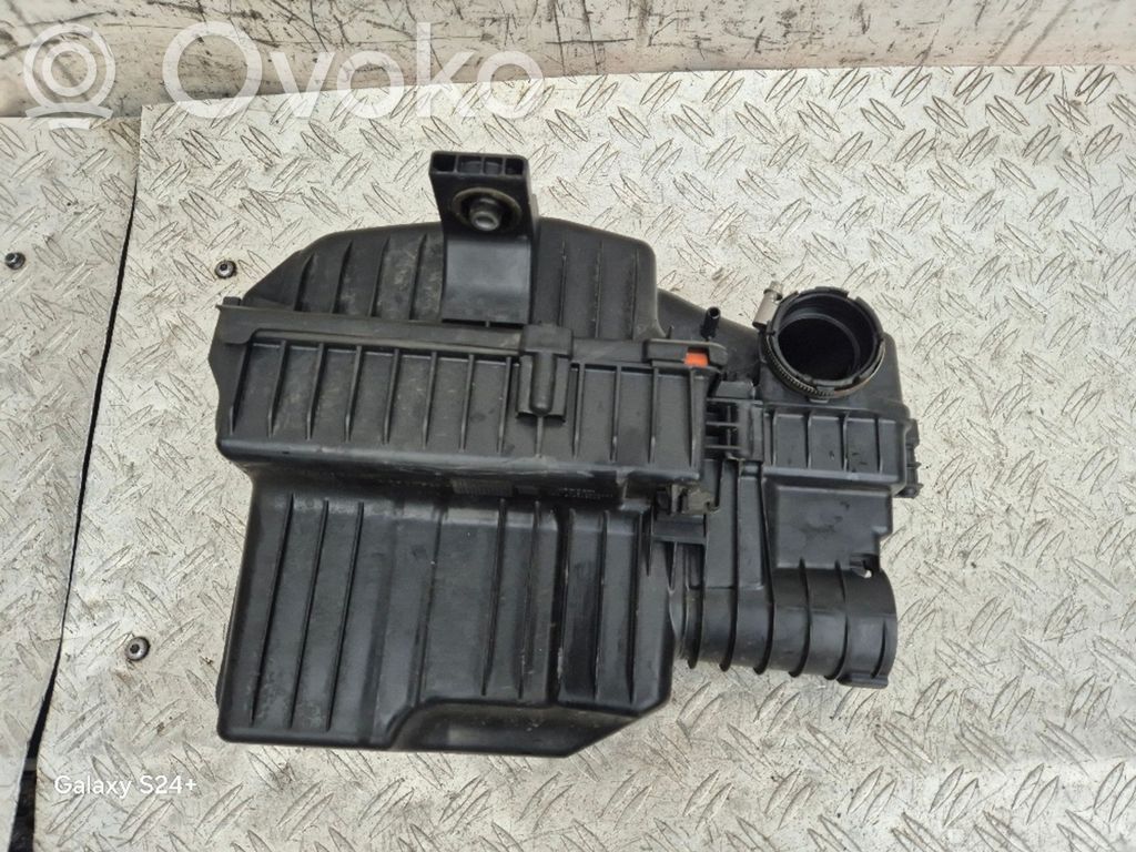 Opel Crossland X Air filter box 