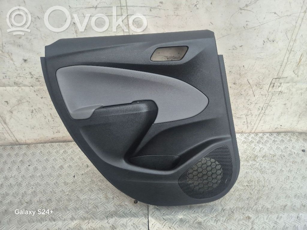 Opel Crossland X Boczki / Poszycie drzwi tylnych 