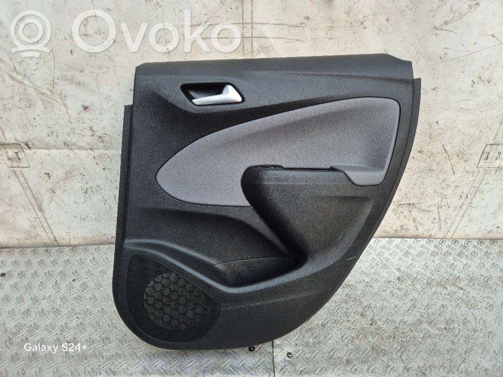 Opel Crossland X Boczki / Poszycie drzwi tylnych 