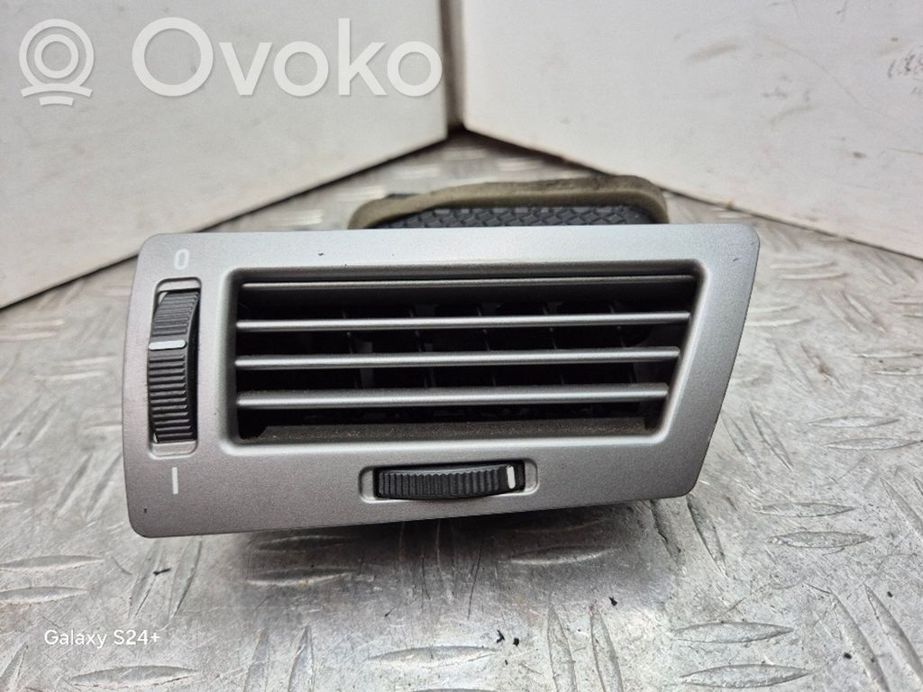 BMW 7 E65 E66 Šoninės oro grotelės 