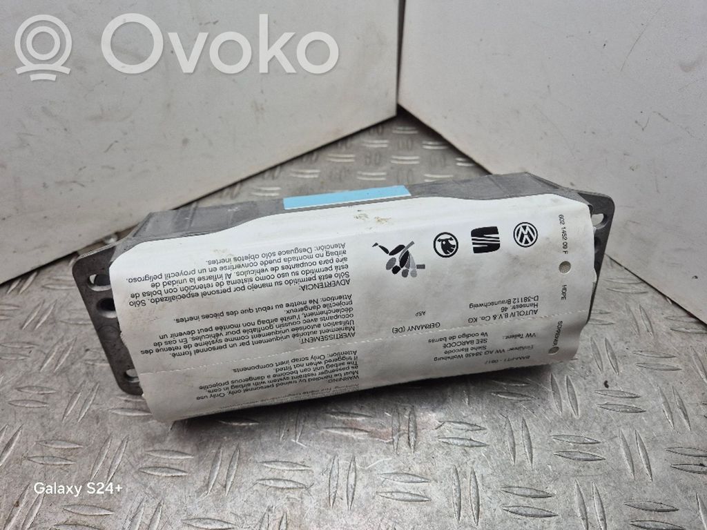 Skoda Octavia Mk2 (1Z) Keleivio oro pagalvė 