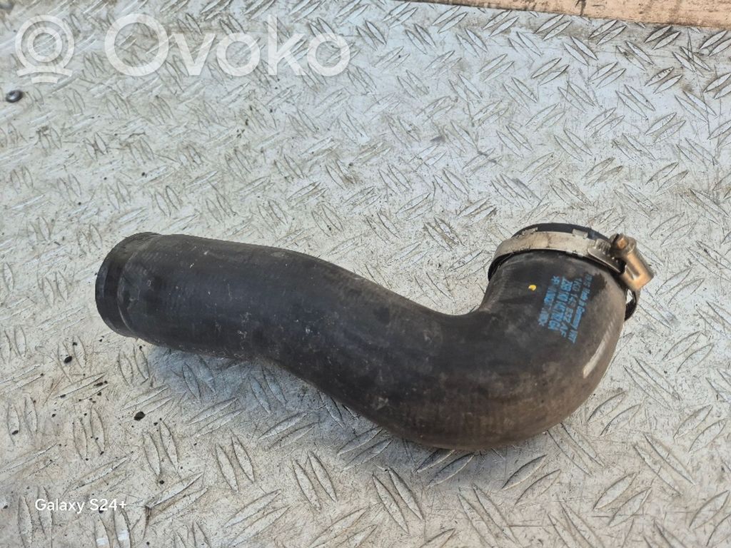 Volkswagen Golf VI Välijäähdyttimen letku 