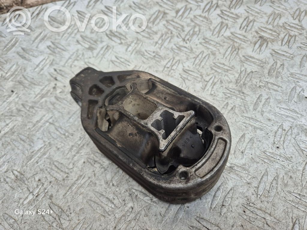 Renault Megane III Engine mount bracket 