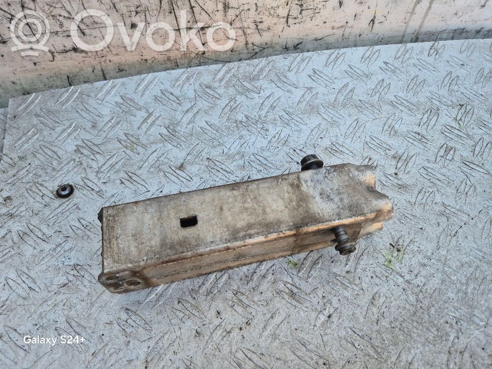 Audi A6 S6 C6 4F Priekinis amortizatorius bamperio 