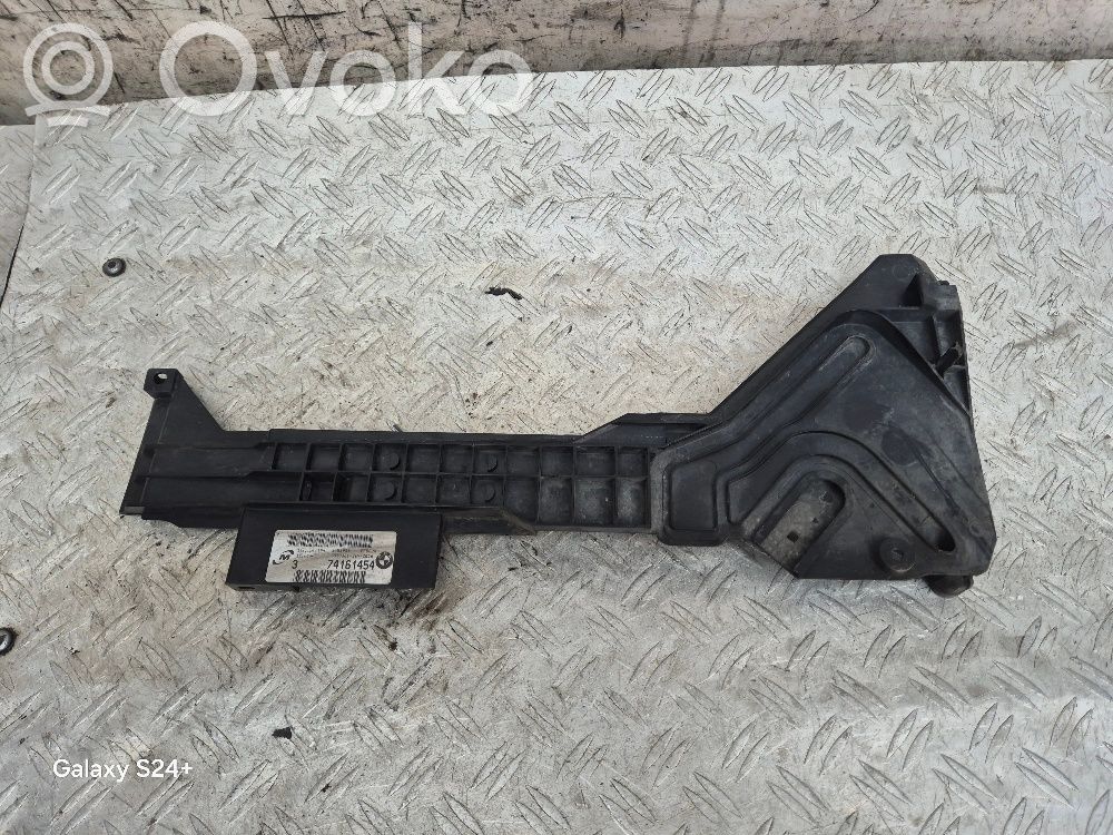 BMW X3 E83 Intercooler air guide/duct channel 