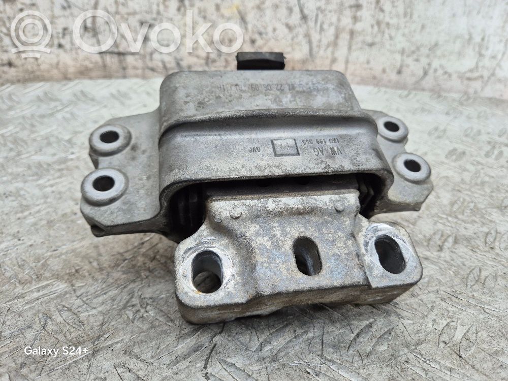 Skoda Octavia Mk2 (1Z) Engine mount bracket 