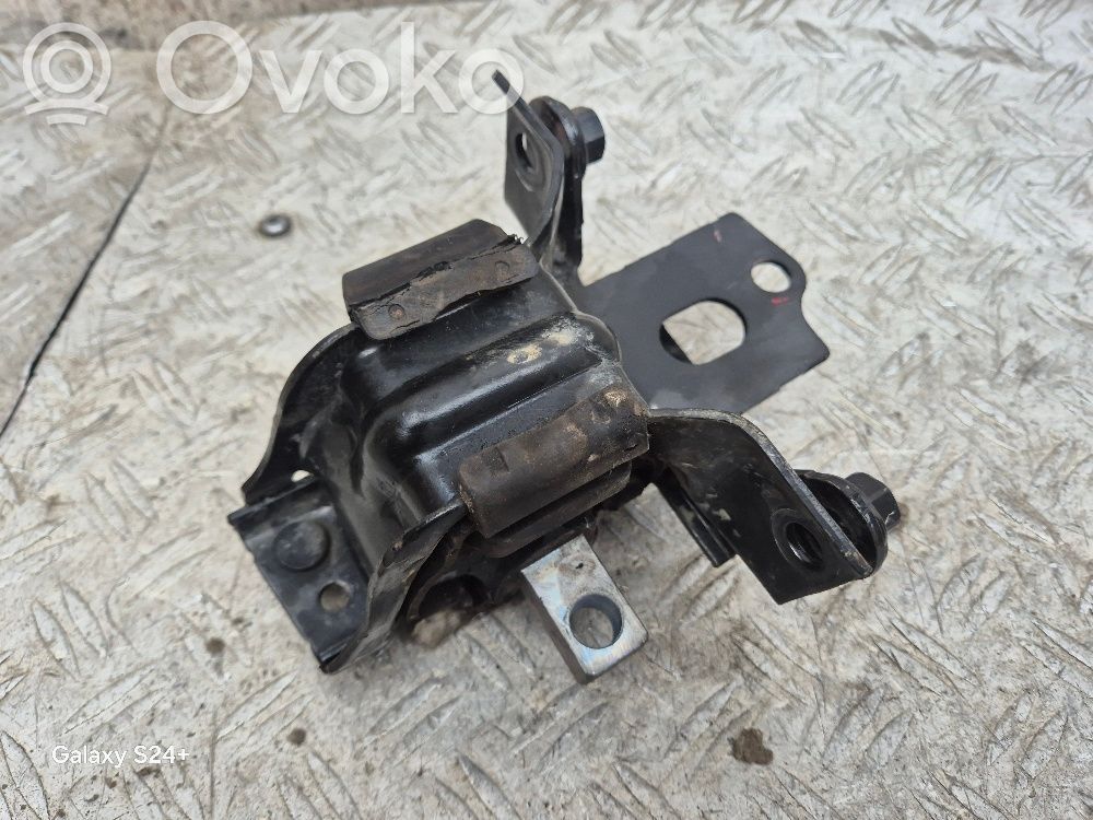 Seat Ibiza IV (6J,6P) Engine mount bracket 