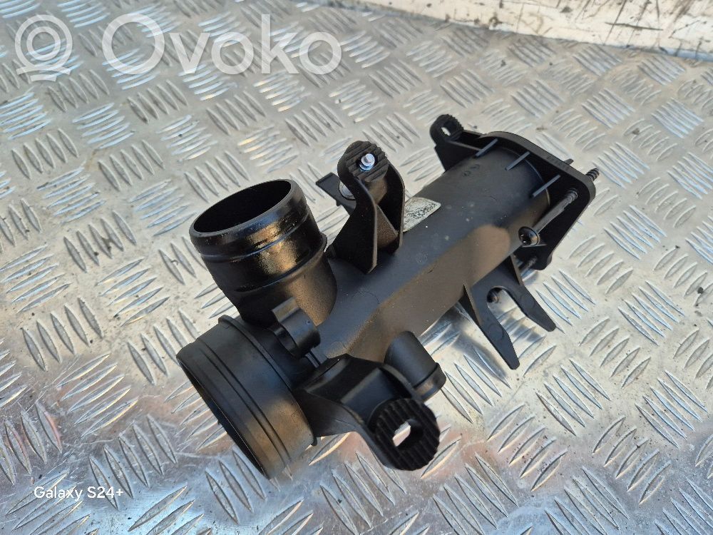 Volkswagen Golf Plus Air intake duct part 
