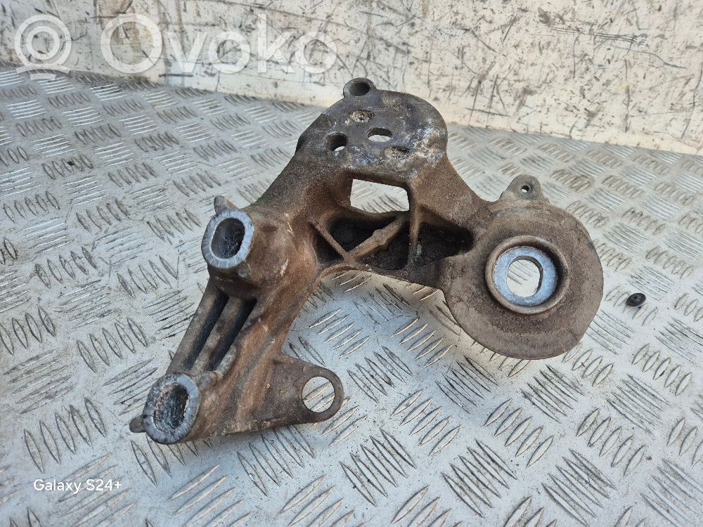 Engine mounting bracket   4F0199351AA