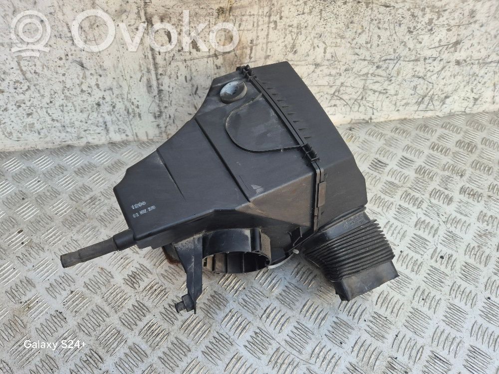 Audi A6 S6 C6 4F Air filter box 