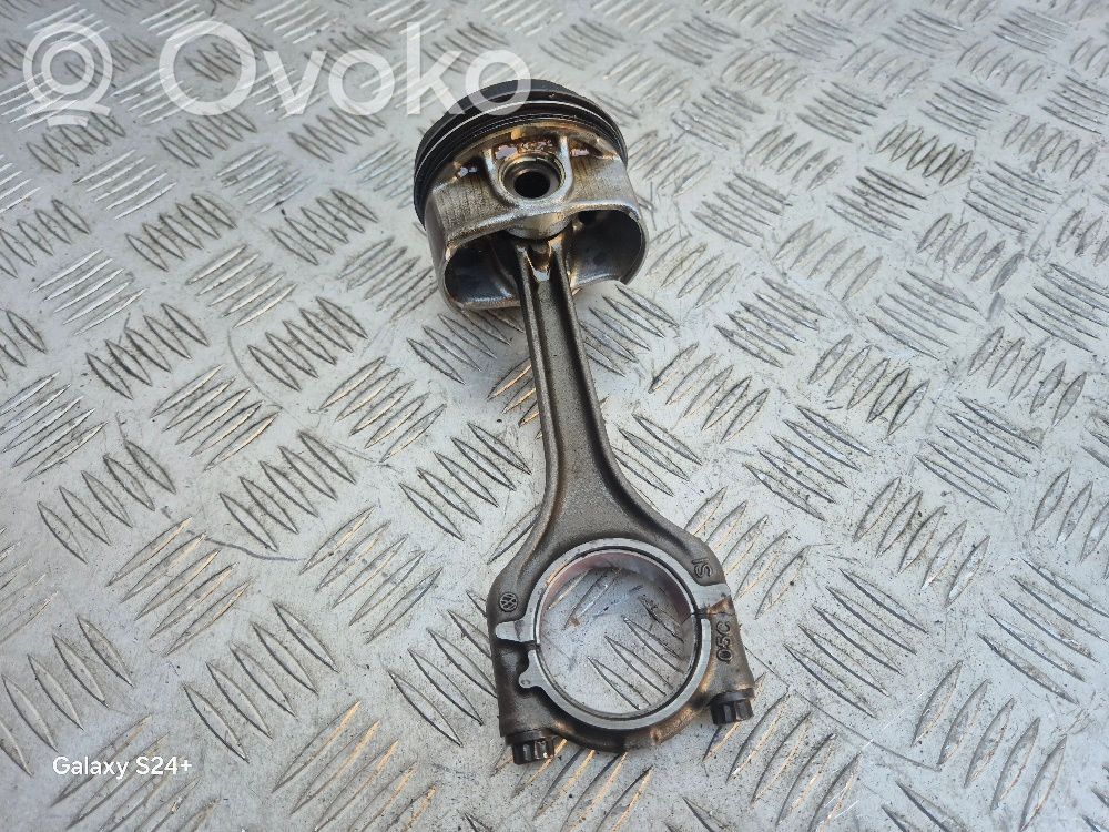 Volkswagen Polo VI Piston with connecting rod 