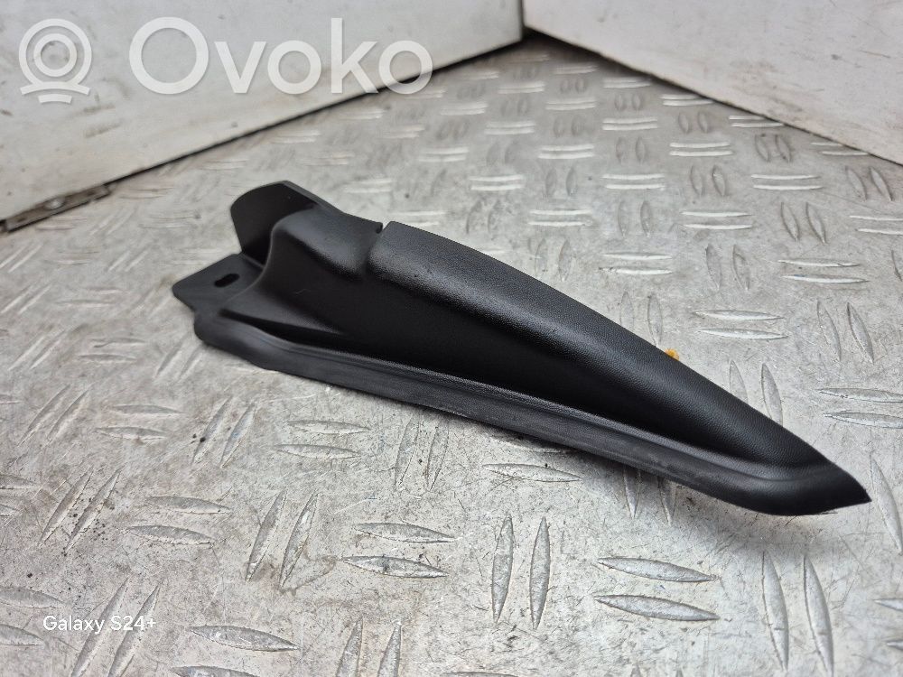 Renault Captur Windshield trim 