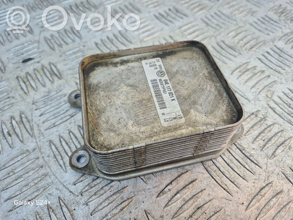 Volkswagen PASSAT B8 Engine oil radiator 