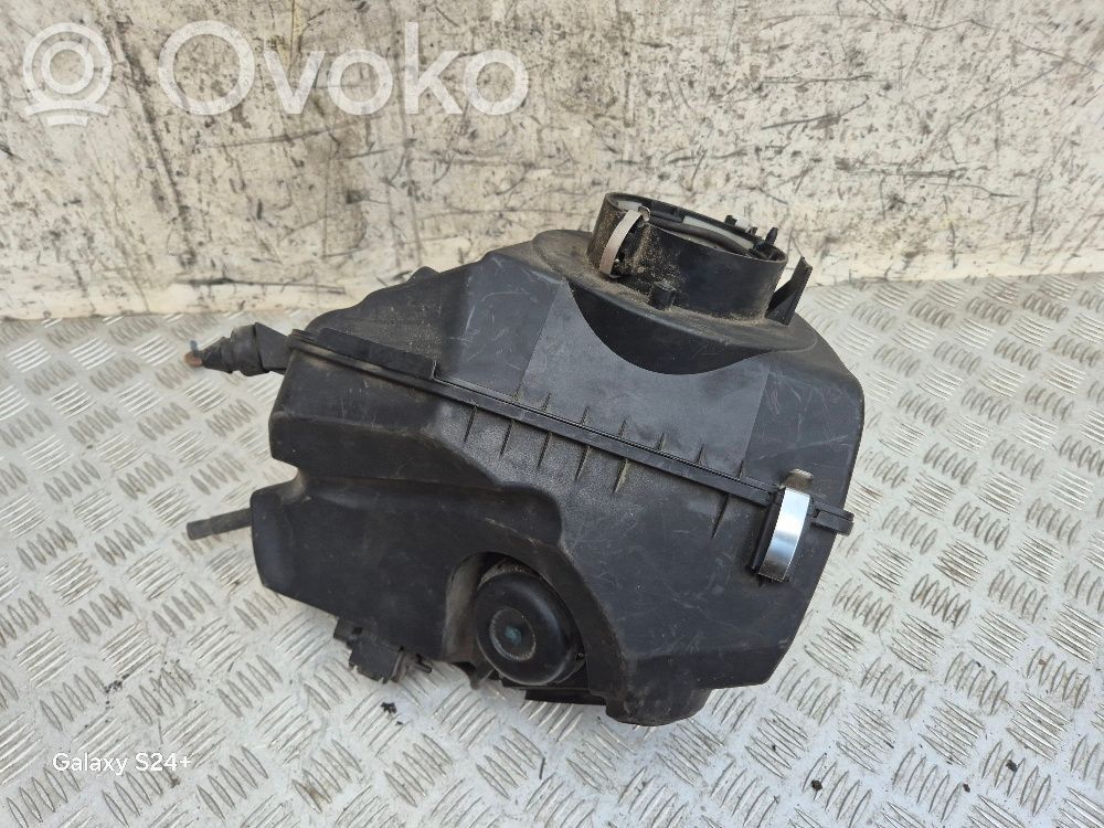 Audi A6 S6 C6 4F Air filter box 