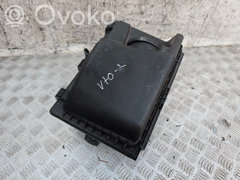 Volvo V70 Air filter box 