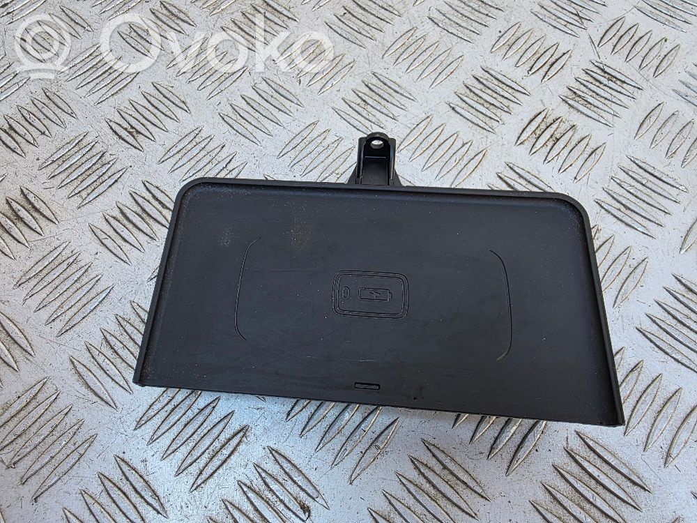 BMW 5 G30 G31 G38 Moduł ładowania bezprzewodowego 
