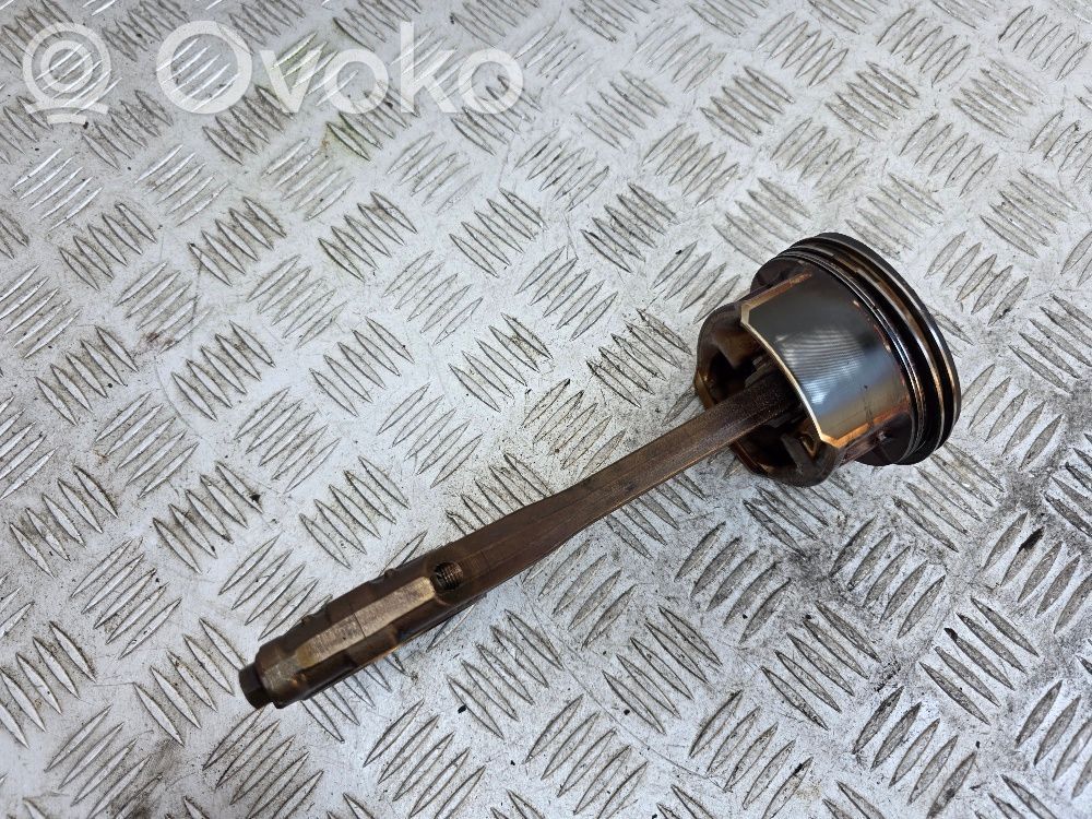 Volkswagen Touareg I Piston with connecting rod 