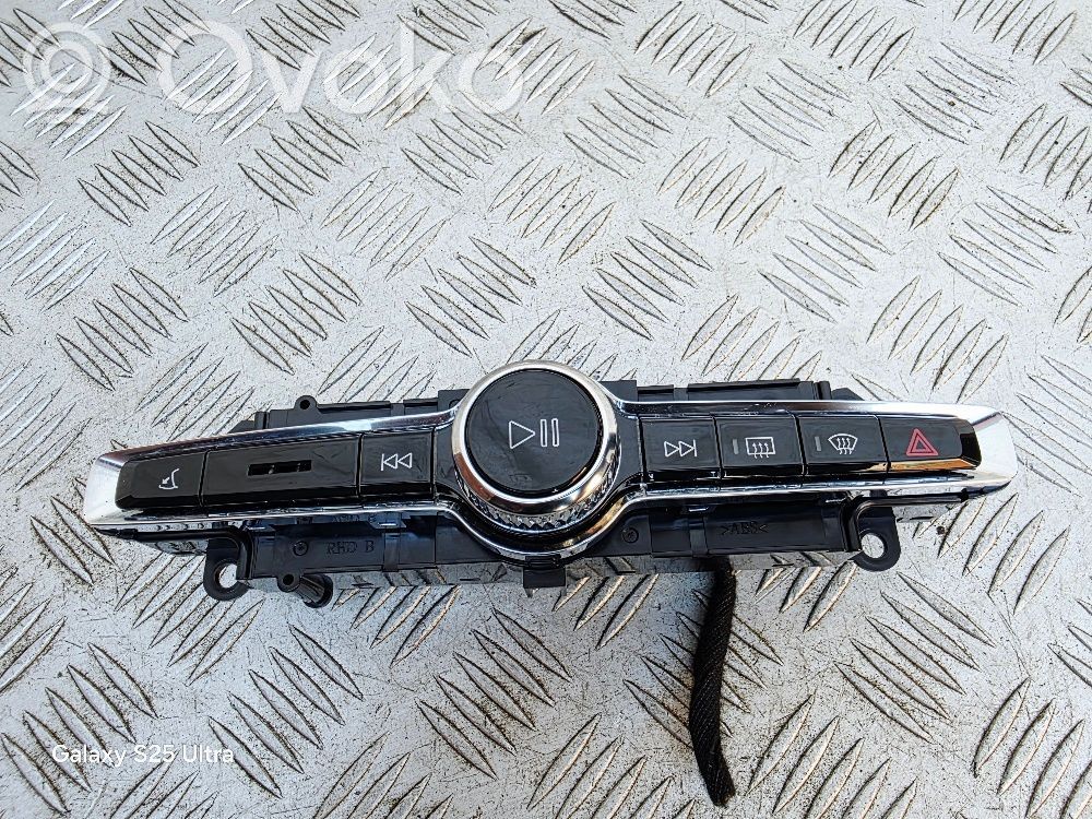 Volvo XC90 Head unit multimedia control 
