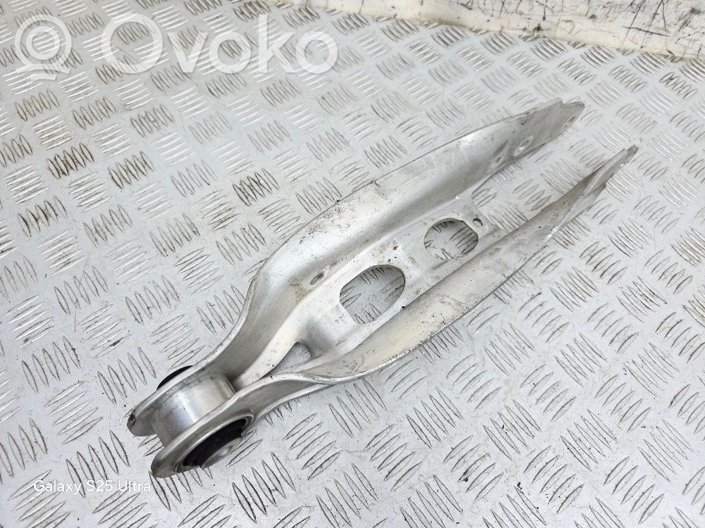 Audi A4 S4 B9 Triangle bras de suspension supérieur arrière 