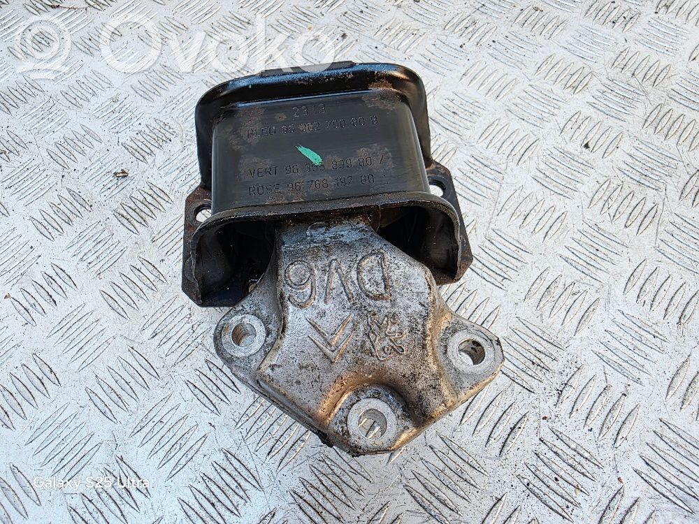 Peugeot 3008 I Dzinēja spilvens 