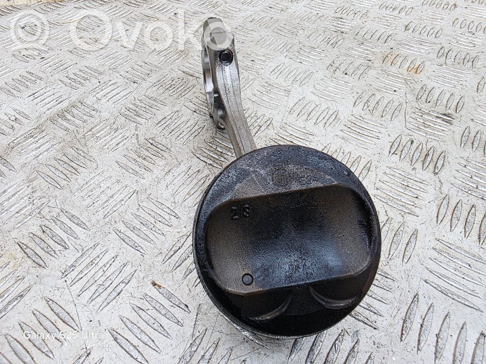 Toyota Corolla E210 E21 Pistón con biela 