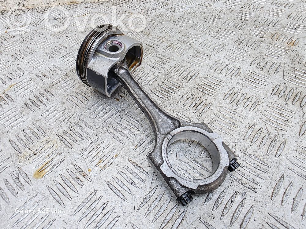 Toyota Corolla E210 E21 Pistón con biela 