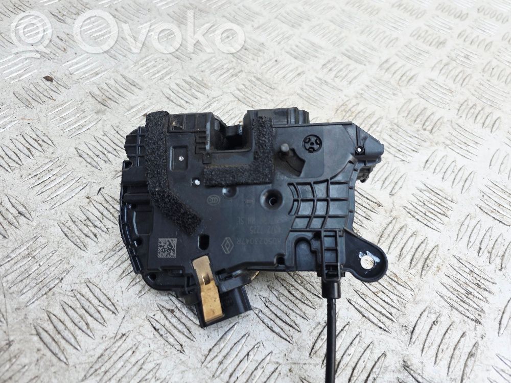 Renault Captur Takaoven lukko 