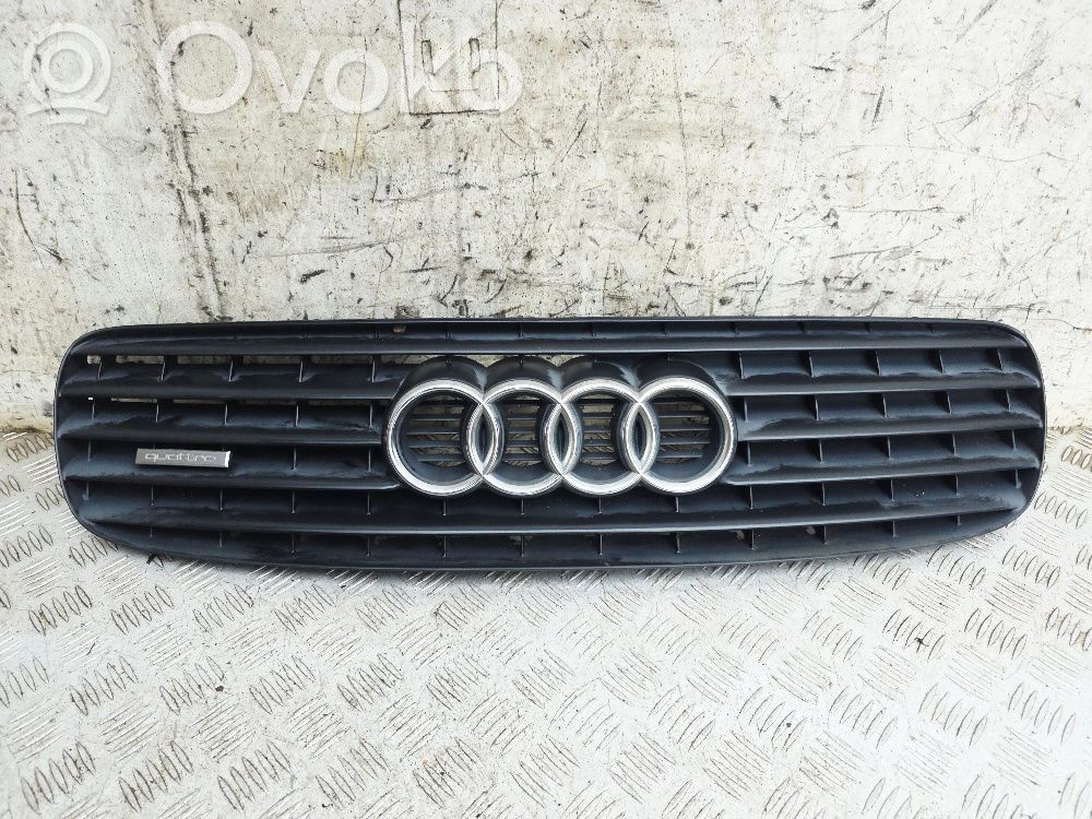 Audi TT Mk1 Etupuskurin ylempi jäähdytinsäleikkö 
