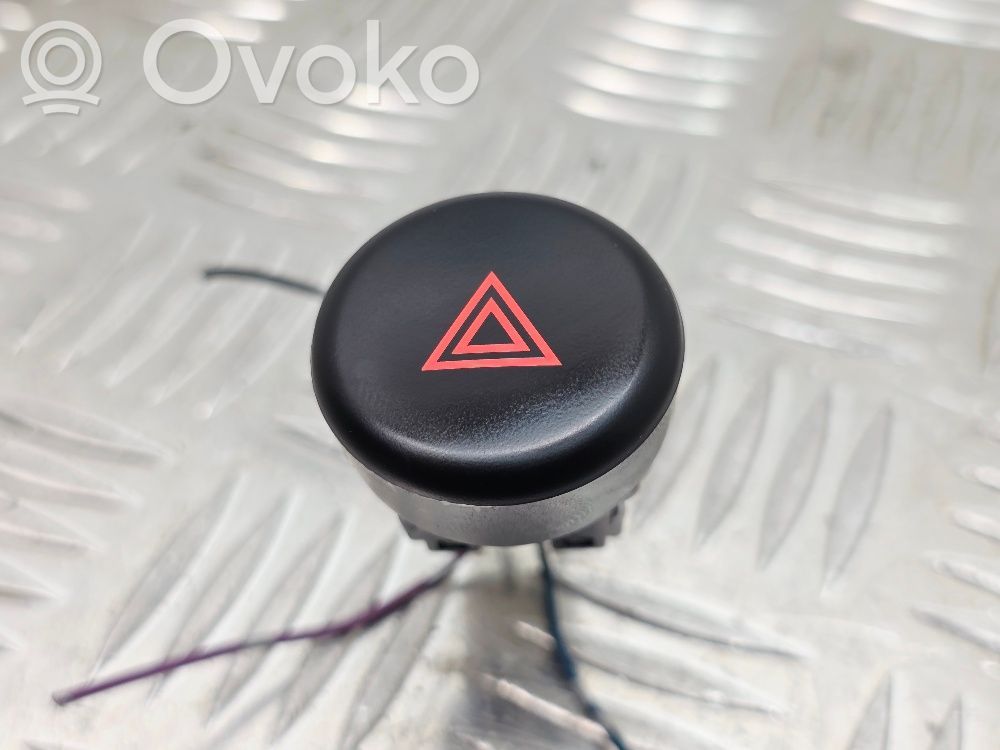 Nissan Juke I F15 Hazard light switch 