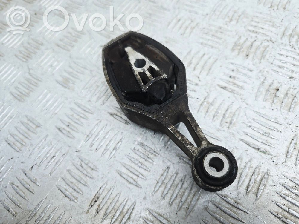 Peugeot 208 I Engine mount bracket 