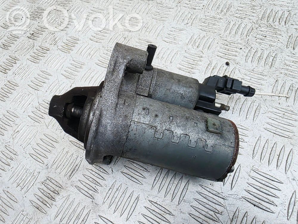 Peugeot 208 I Starter motor 