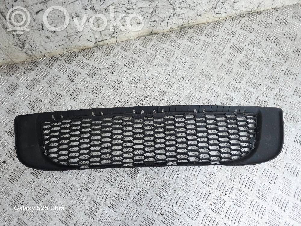 BMW X3 E83 Front bumper lower grill 
