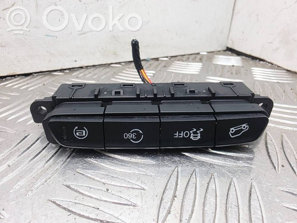 MG ZS A set of switches 