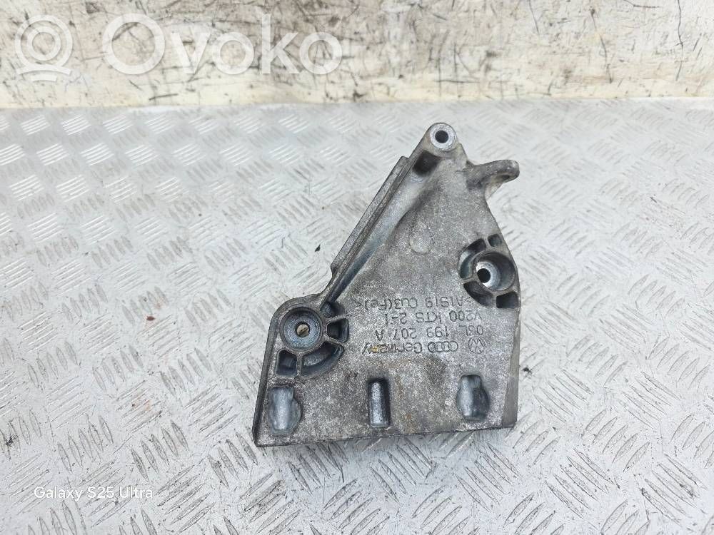 Seat Ibiza IV (6J,6P) Engine mounting bracket 