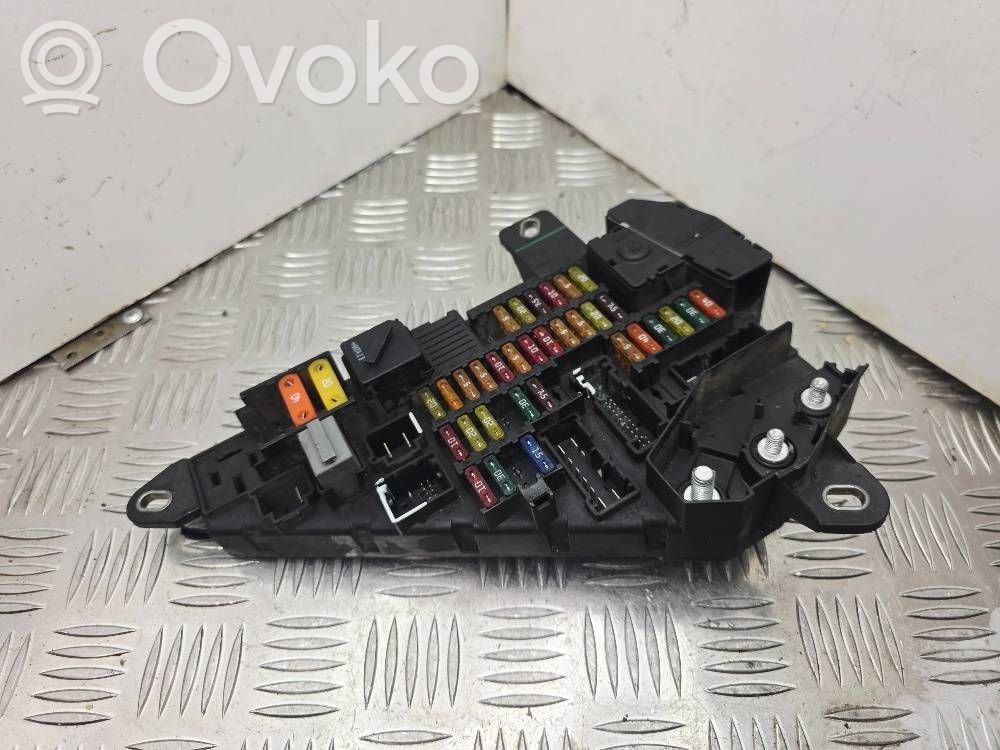 BMW 5 E60 E61 Fuse module 