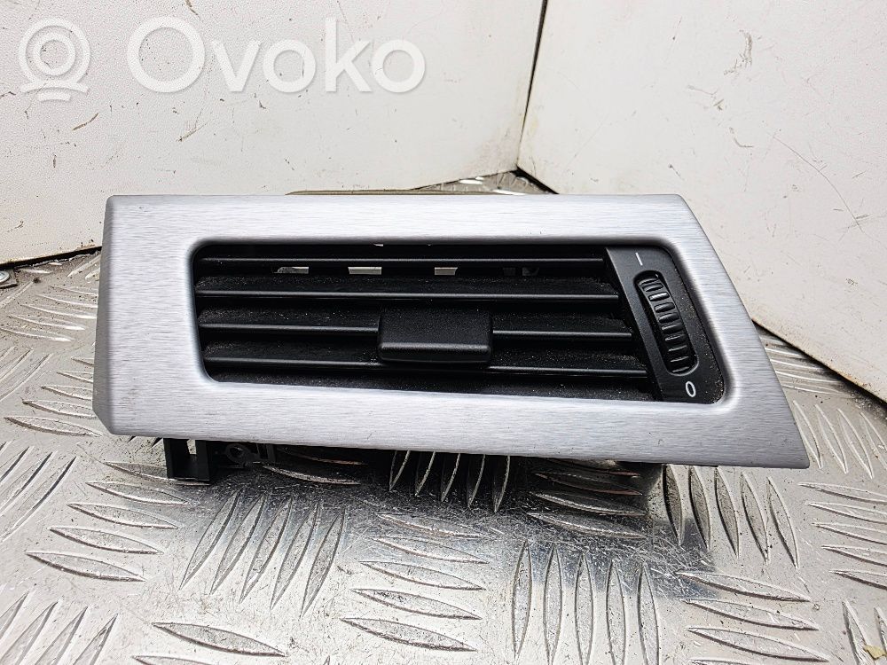 BMW 5 E60 E61 Šoninės oro grotelės 