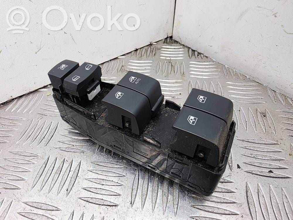 Chevrolet Epica Electric window control switch 