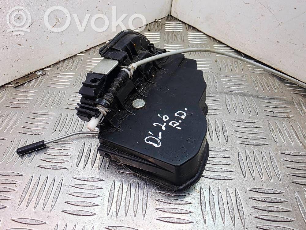 BMW 2 F22 F23 Front door lock 