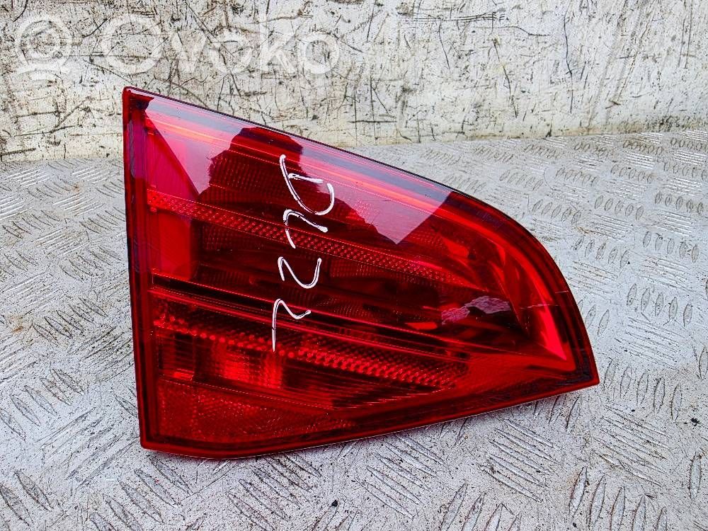 Audi A4 S4 B8 8K Aizmugurējais lukturis pārsegā 