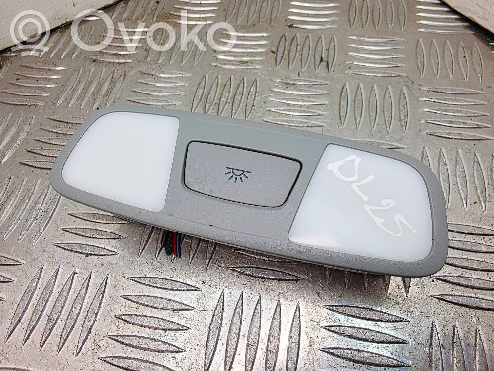Audi A1 Luz del asiento trasero 