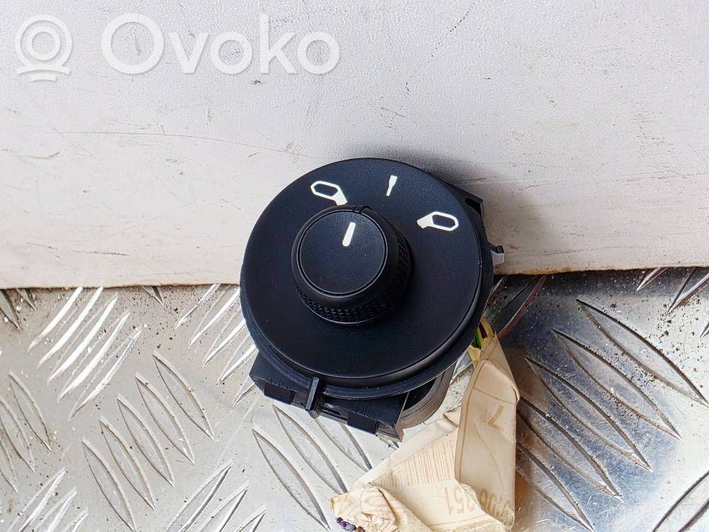 Citroen C4 Cactus Wing mirror switch 